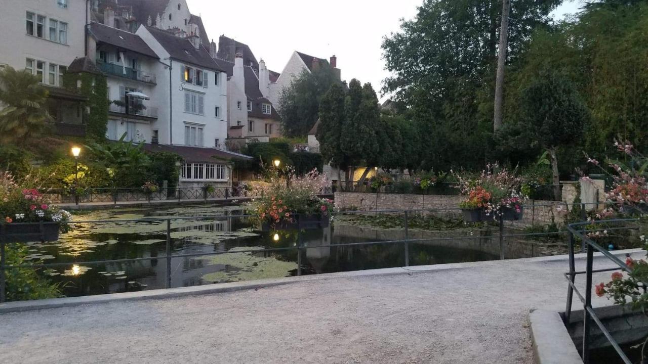 Appartement Confort Deux Etoiles Dole Buitenkant foto